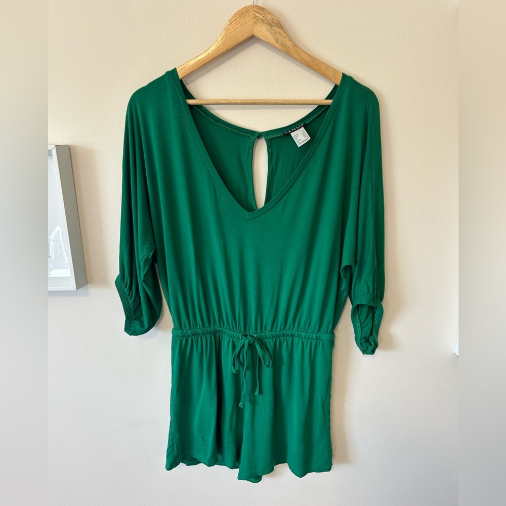 VENUS Green Romper – Cinched Waist, Dolman Sleeve, Soft Stretch – Size M